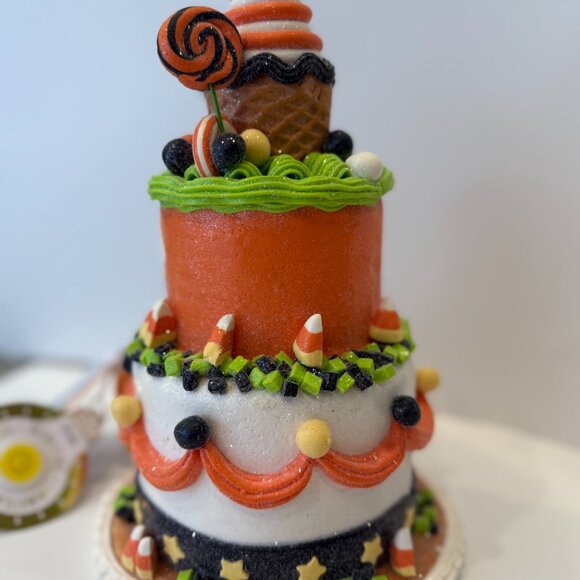Candy Corn Lane Illuminated Glitter Jack O' Lantern and Sweets Cake Décor NEW - Picture 2 of 4
